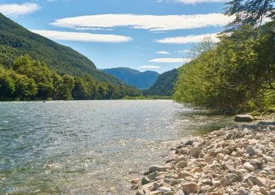 Orilla del Río Cisnes