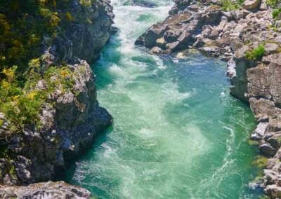 Río encajonado en Refugio el Alba