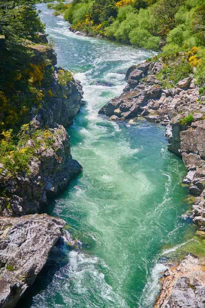 Río encajonado en Refugio el Alba